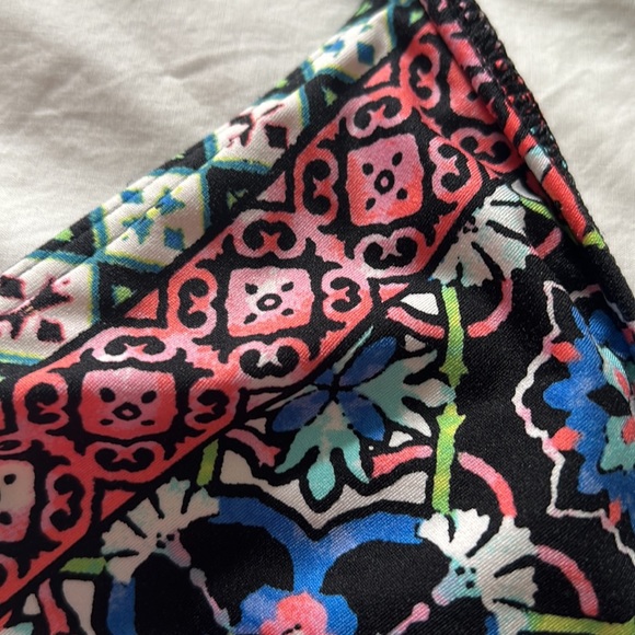 Two pieces  bathing suit, size small - Picture 8 of 8